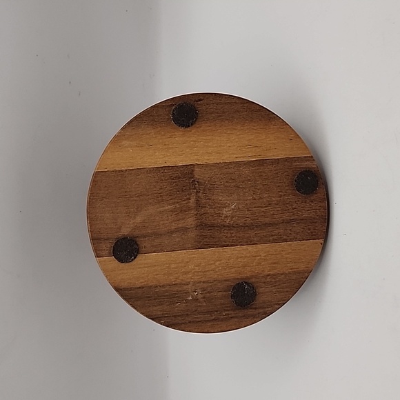 Vintage Lefton China Robin Hand Painted on Wood Stand - Picture 6 of 9